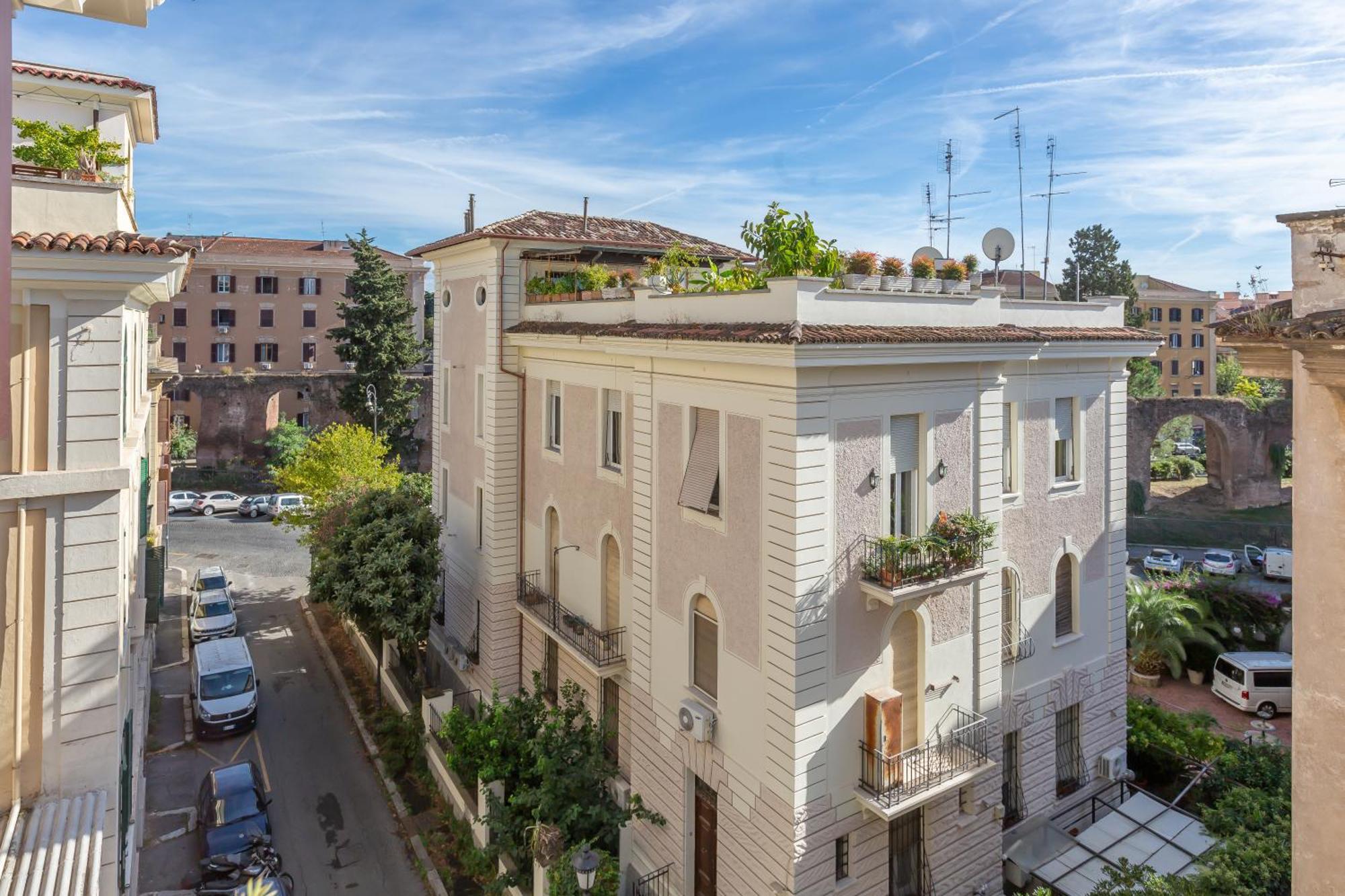 Aqua Claudia And Anio Novus Apartments Рим Екстериор снимка